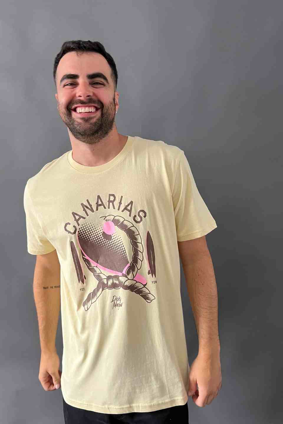 camiseta amarilla para chico